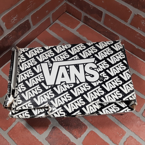 2004 VANS SK8 HI - Picture 2 of 7